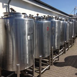 500 ltr. V1482 2 stk.