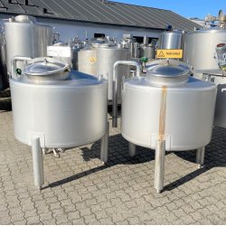 600 ltr. V1854-V1855 2 stk.